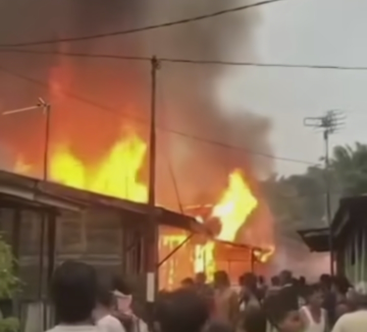 Pria Diduga ODGJ Bakar Rumah Ortu di Rumbai Pesisir