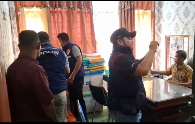 Polda Riau Geledah Kantor PUTR Rohil Usut Dugaan Korupsi Jembatan Air Hitam