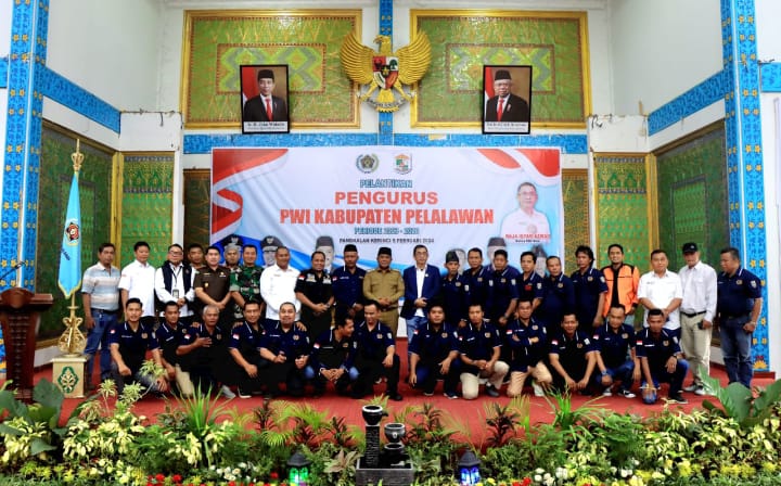 Hadiri Pelantikan Pengurus PWI, Ini Pesan Bupati Pelalawan Zukri
