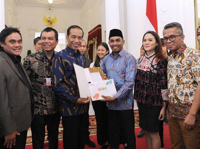  Jokowi Sampaikan Duka Cita Atas Berpulangnya Glenn Fredly