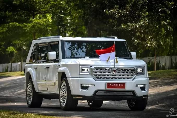 Presiden Prabowo Wajibkan Menteri Gunakan Mobil Buatan Lokal