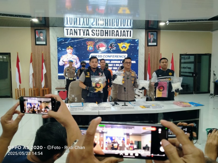 Timsus Elang Malaka Bekuk Dua Kurir Sabu dan Heroin di Bengkalis