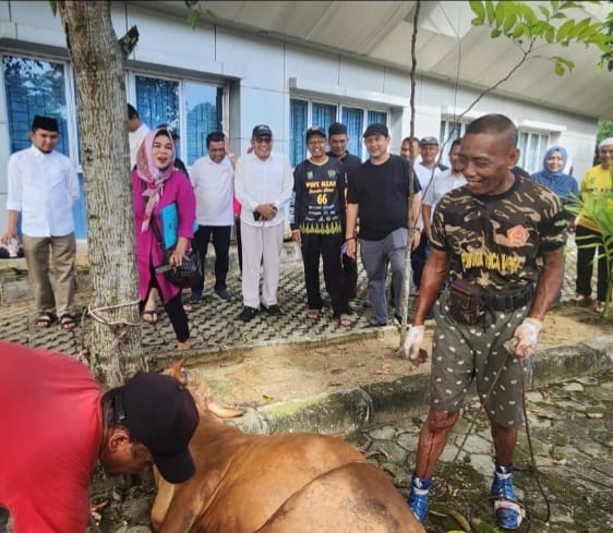 PWI Riau Sembelih Sembilan Hewan Kurban