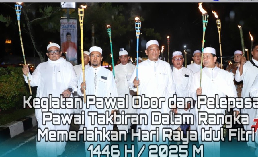 Pawai Obor Takbiran di Rohul Meriah dan Penuh Semangat Meski Diguyur Hujan