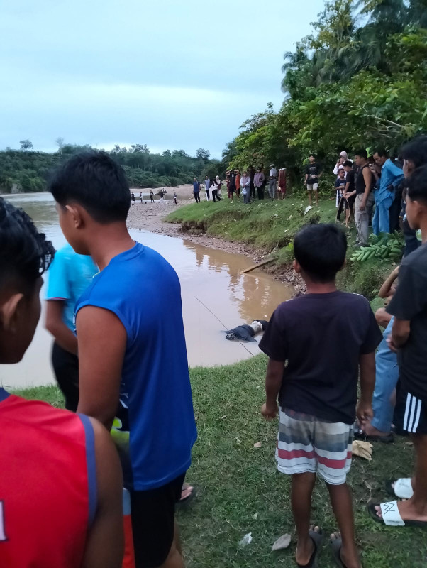 Heboh Penemuan Mayat Tanpa Identitas di Sungai Batang Kuantan