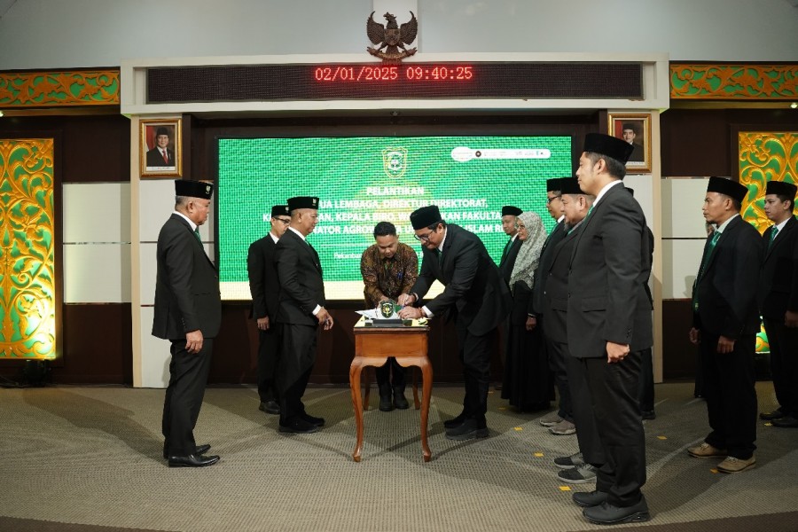 Rektor Lantik Harry Setiawan Jadi Karo Humas Bersama 11 Pimpinan Struktural se-UIR