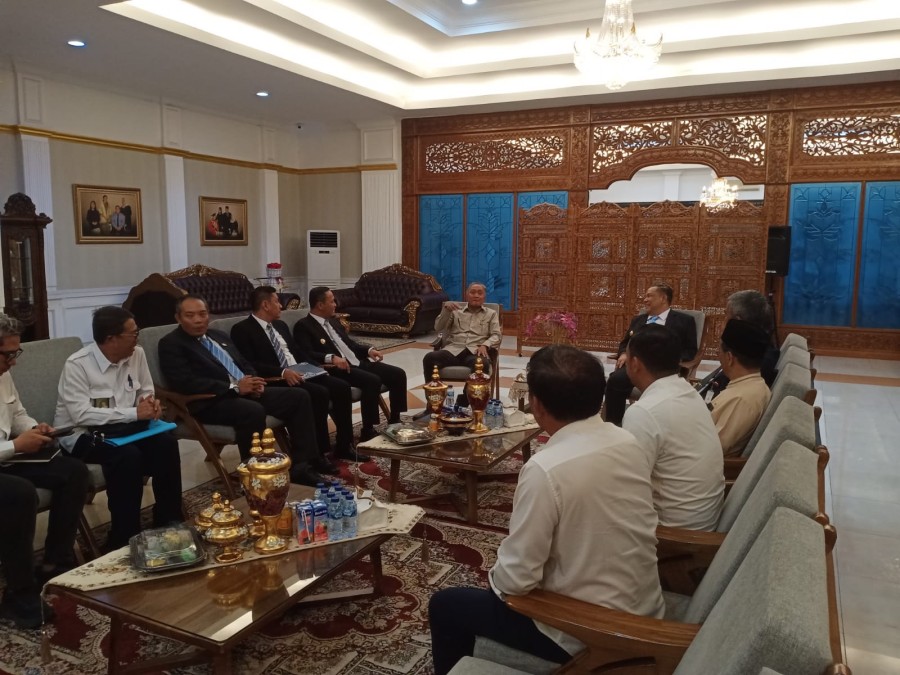Plt Gubri Temui Menteri PU Perjuangkan Jembatan Siak V dan Flyover Garuda Sakti
