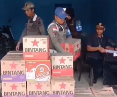 Gelar Operasi Rutin, Satpol PP Rohul Sita 972 Botol Minuman Beralkohol