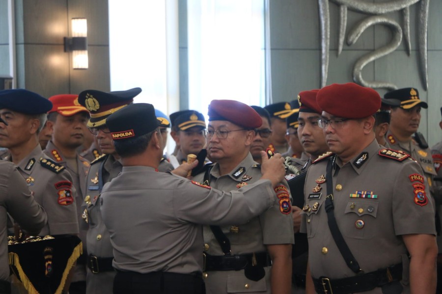 Kapolda Sumbar Lantik Pejabat Baru, Segarkan Struktur dan Tingkatkan Kinerja
