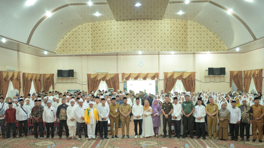 Bupati Rohil Buka Bimbingan Manasik Haji
