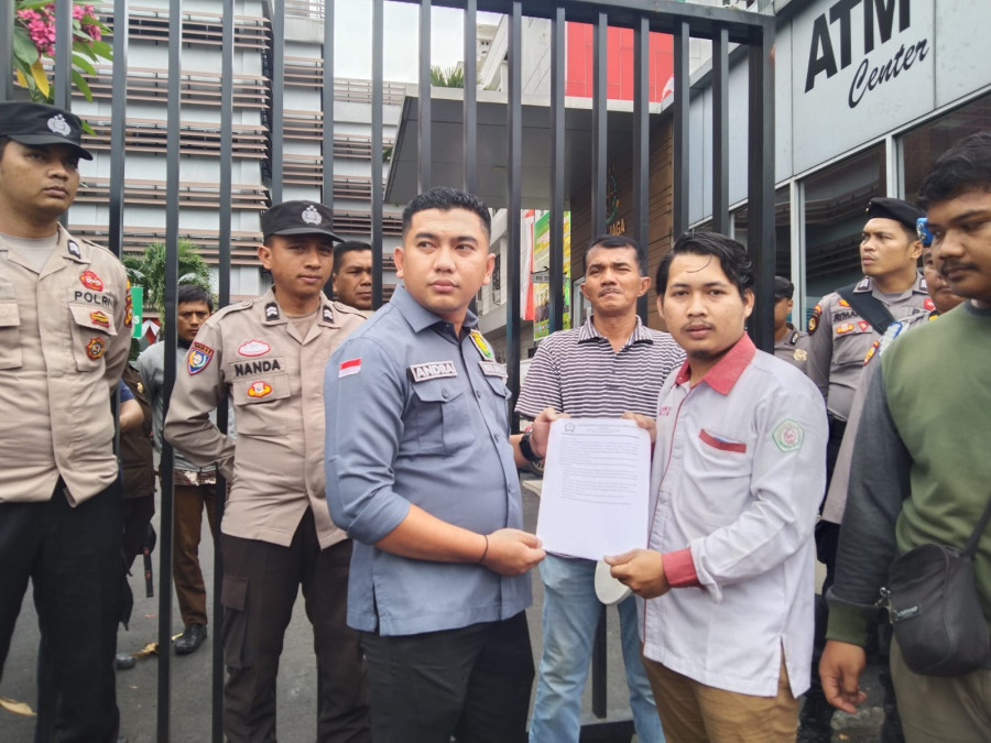 Diduga Selewengkan Dana Hibah, Massa APOR Tuntut Ketua KONI Pekanbaru Dicopot