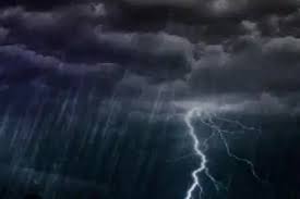 Awas Cuaca Ekstrem di Riau, Malam hingga Dini Hari Potensi Petir dan Angin Kencang