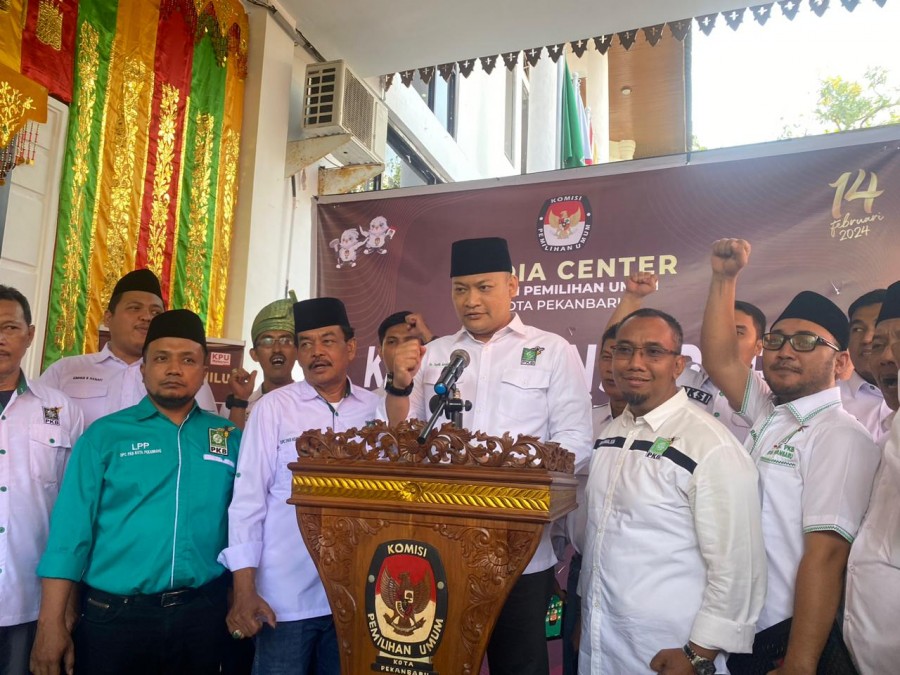 Diiringi Rebana ke KPU, PKB Optimis Raih 6 Kursi DPRD Pekanbaru