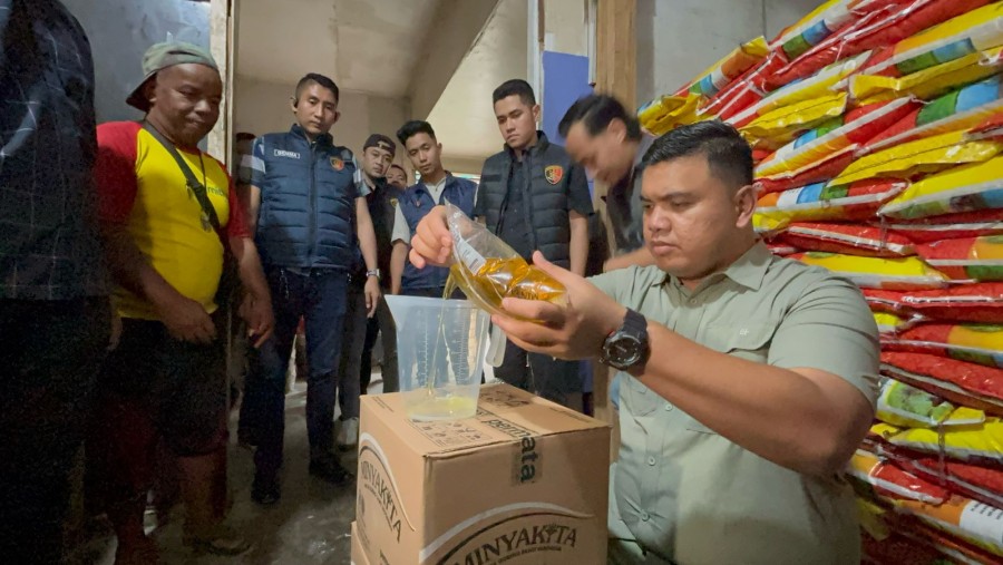 Polresta Pekanbaru Sidak Pasar dan Distributor, Pastikan Distribusi Minyak Goreng Aman