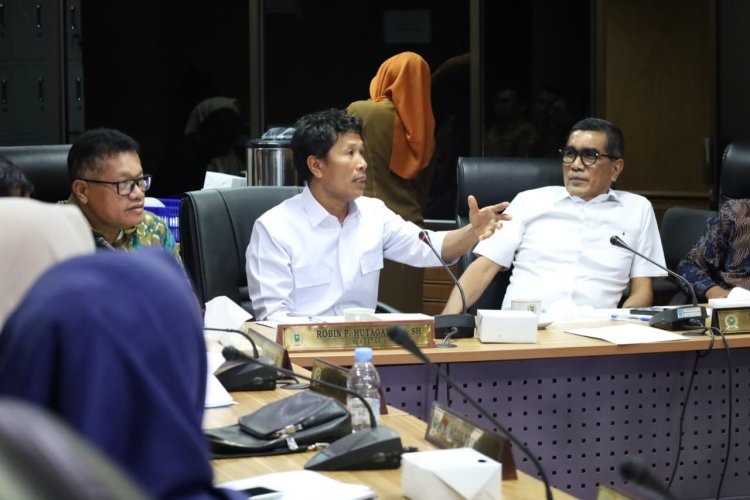 DPRD Riau Bahas Pelaksanaan SPMB SMAN Plus dan SKO Bersama Dinas Pendidikan