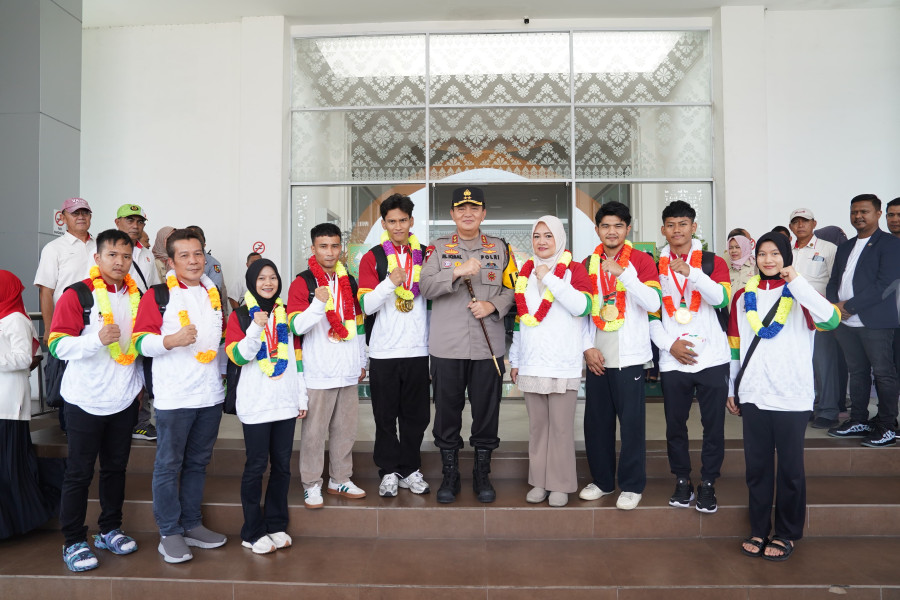 Kapolda M Iqbal Sambut Kepulangan Kontingen Senam Riau