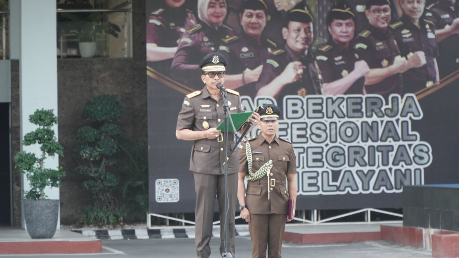 Kajati Riau Bahas Tantangan Indonesia Emas saat Pimpin Upacara Harkitnas ke-116