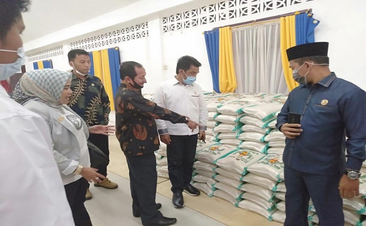 PSBB Berakhir, 6 Ton Beras Bantuan Covid-19 PLN Masih Mengendap di Gudang PT SPM