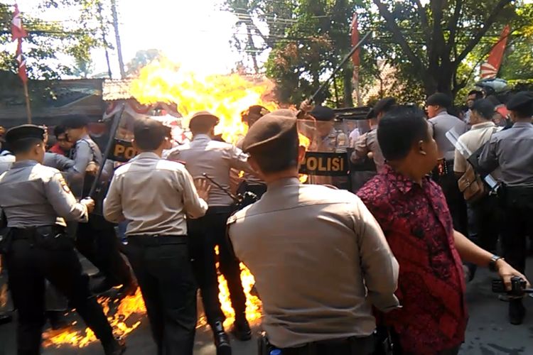 Tersangka Insiden Polisi Terbakar Di Cianjur Bertambah, Jadi 5 Orang