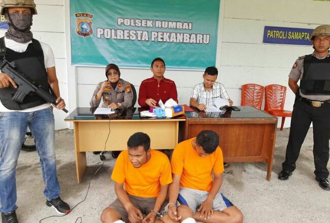 Dua Pencuri Alat Musik di Gereja dan Kotak Amal Masjid Rumbai Ditembak