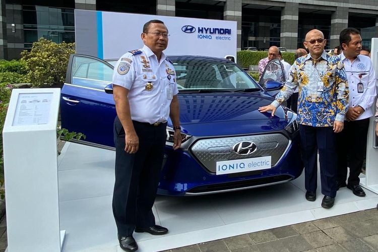 Tahun Depan Pejabat Kementerian Perhubungan Wajib Pakai Mobil Listrik