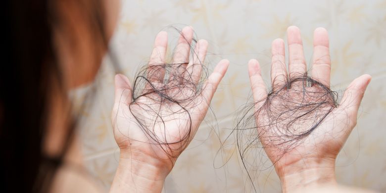 Rambut Rontok Jadi Salah Satu Gejala Long Covid-19 