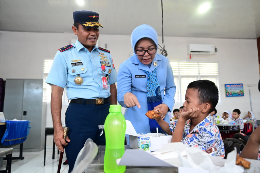 Lanud  Rsn Uji Coba Makan Bergizi Gratis di Dua Sekolah dan Posyandu