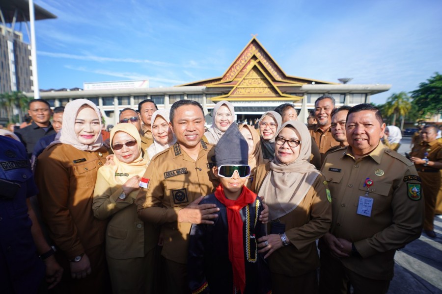 Gubri Wahid Nobatkan Dikha Bocah Penari Pacu Jalur Jadi Duta Pariwisata