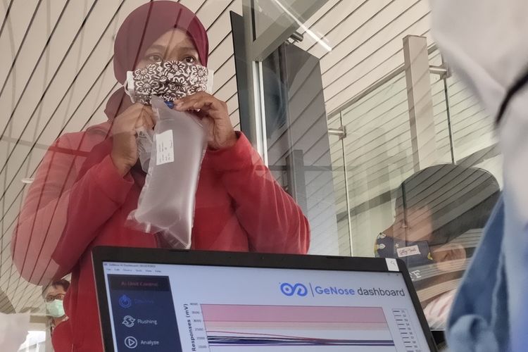 Bandara SSK II Pekanbaru Sediakan Layanan GeNose 