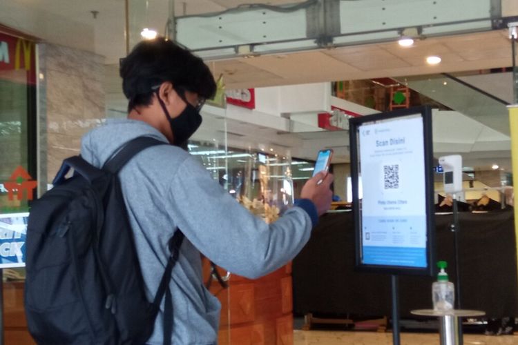 Warga Kritik Kebijakan Masuk Mal Wajib Punya Aplikasi Peduli Lindungi