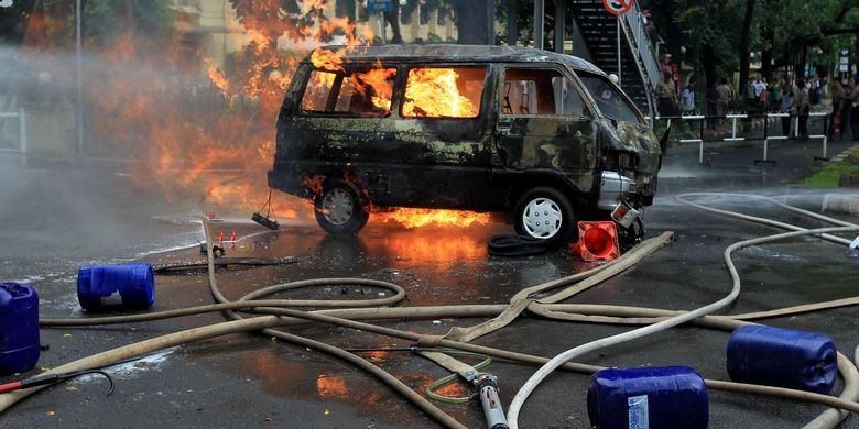 Satu Unit Angkot Terbakar di Rohil, Seorang Balita Alami Luka Bakar 90 Persen