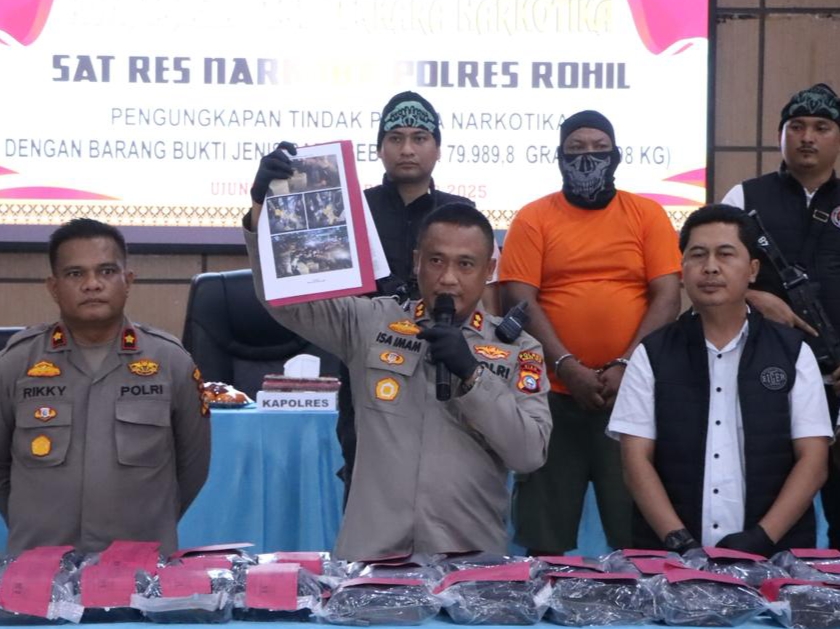 Polres Rohil Gerebek Kurir Sabu 79,98 Kg, Jadi Pengungkapan Terbesar 2025