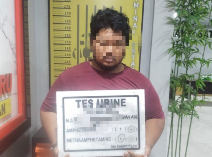 Digugat Cerai, Eks Anggota Klewang Tikam Istri di Jembatan Siak IV