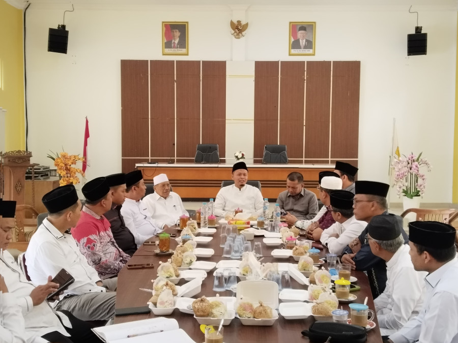 Minta Tunjuk Ajar Ulama, Paslon AMAn Silaturahmi ke MDI Kota Pekanbaru