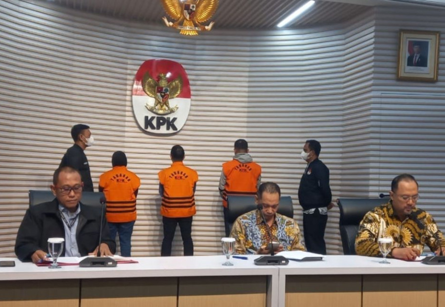KPK Sita Rp 6,8 Miliar dan Tetapkan 3 Tersangka dari OTT di Pekanbaru