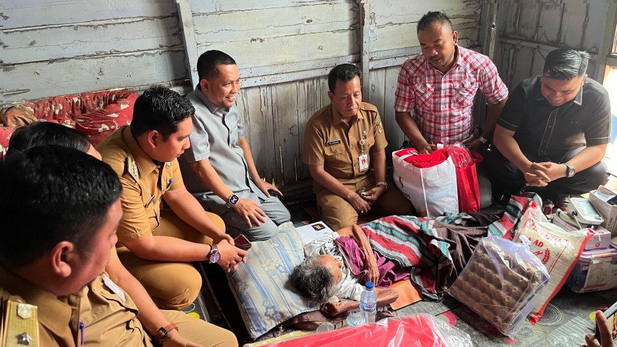 Selamatkan Nenek Zaimah, Agung Nugroho Utus Ketua Demokrat Pekanbaru