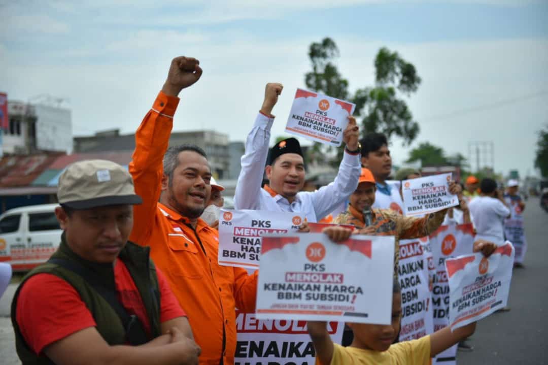 PKS Pekanbaru Gelar Aksi Tolak Kenaikan Harga BBM