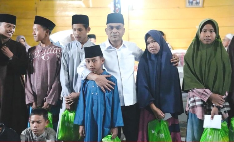 Ketua DPRD Riau Kaderismanto Salurkan Sembako dan Santunan di Ponpes Nurul Tauhid