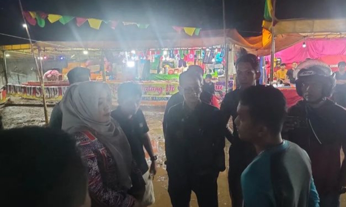 Satpol PP PKP Kuansing Hentikan Aktivitas Pasar Malam di Teluk Kuantan