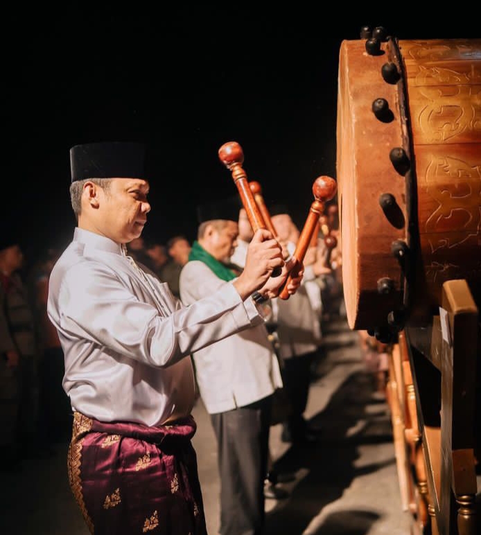 Warga Pekanbaru Tumpah Ruah ikuti Pawai Malam Takbiran Idul Adha 1444 H