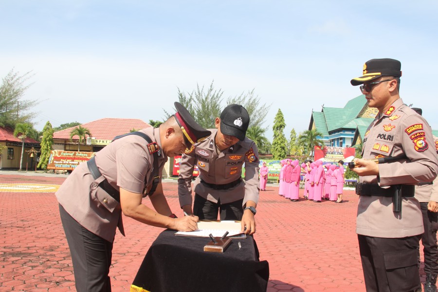 Kapolres Bengkalis Pimpin Sertijab Kabag Ren dan Sejumlah Kapolsek