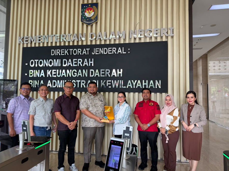 DPRD Pekanbaru Bawa Polemik Ruko STC ke Kemendagri