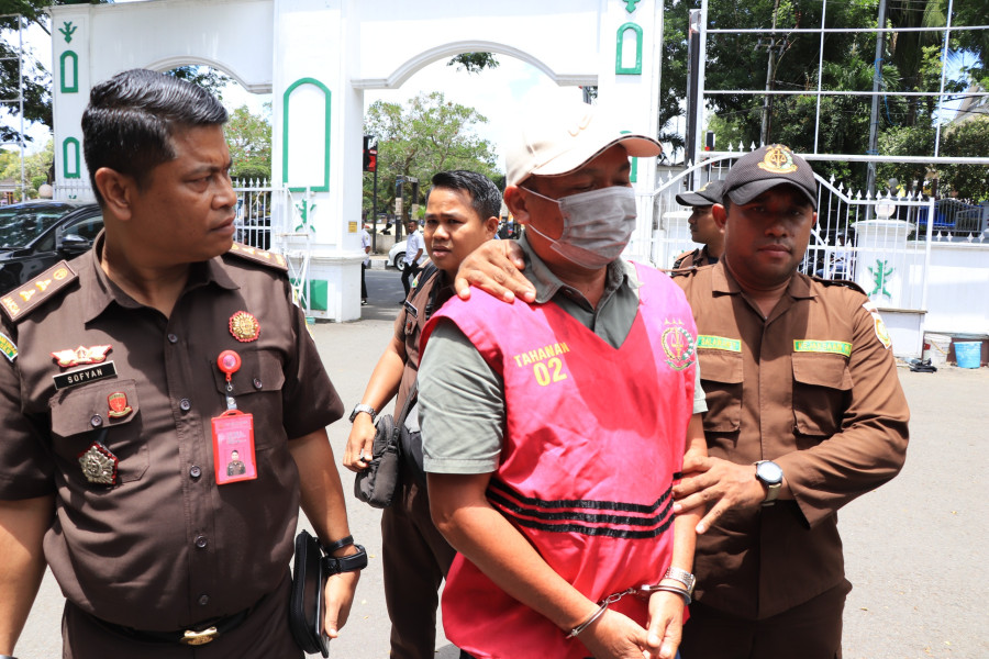 Kejati Maluku Tangkap Paksa Kontraktor Pembangunan Pasar Langgur