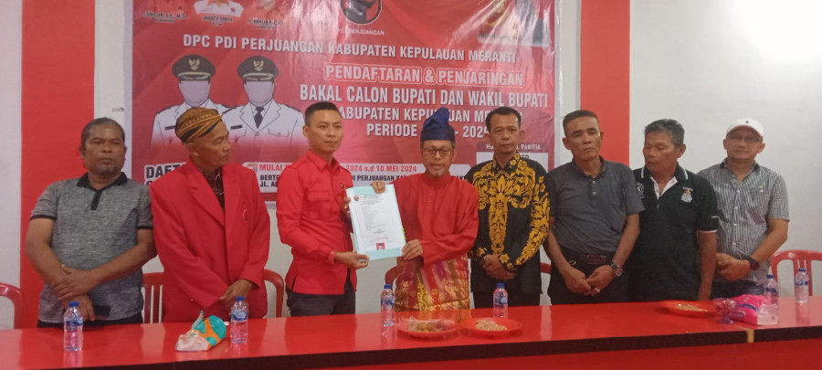 Bacabup Meranti Masrul Kasmy Kembalikan Formulir Pendaftaran ke 3 Parpol