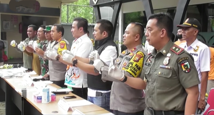 Diduga Jadi Sarang Narkotika, Axelle Pub and KTV Ditutup