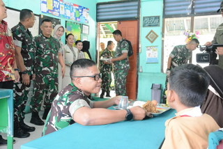 Dukung Generasi Emas! Korem 031/Wira Bima Gelar Program Makan Bergizi Gratis