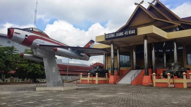 Tak Hanya Rusak Parah, Kabel Listrik di Gedung Juang 45 Disikat Maling