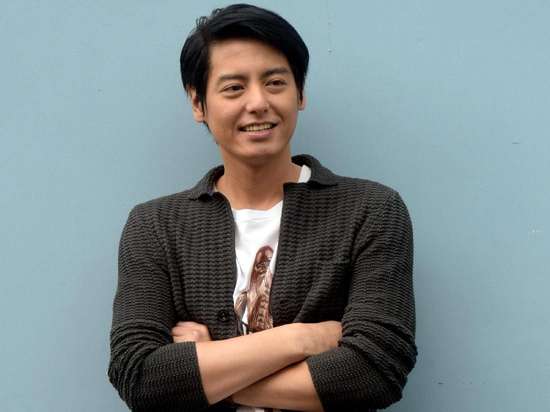 Terharu, Ini Alasan Roger Danuarta jadi Seorang Muslim