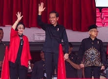 PDI-P Pecat 27 Kader Termasuk Jokowi, Gibran dan Bobby