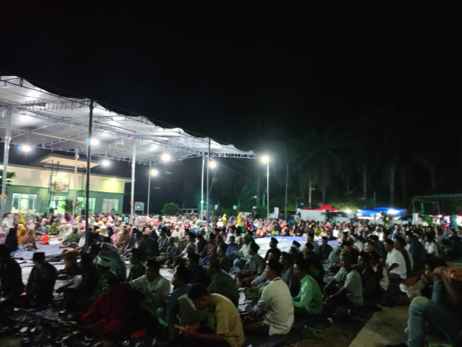 Dr.Afni Pilih Sholawatan Bersama Ribuan Massa NU di Hari Pertama Kampanye